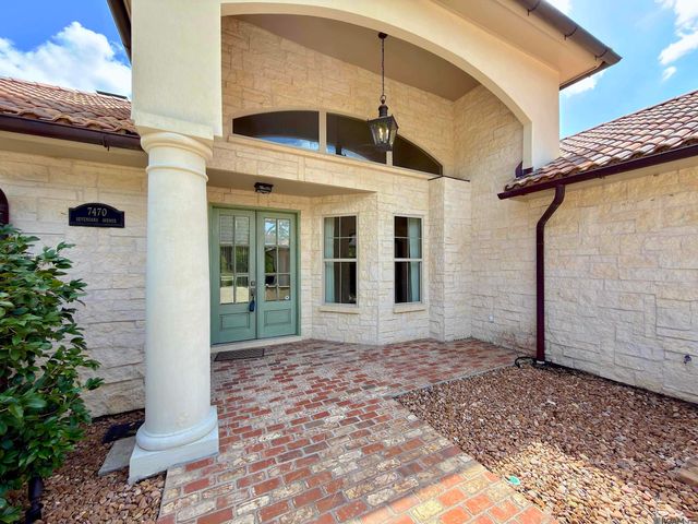 7470 Sevenoaks Ave, Baton Rouge, LA 70806
