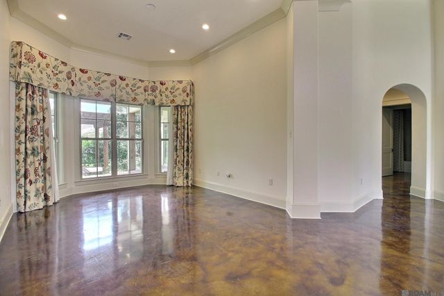 7470 Sevenoaks Ave, Baton Rouge, LA 70806