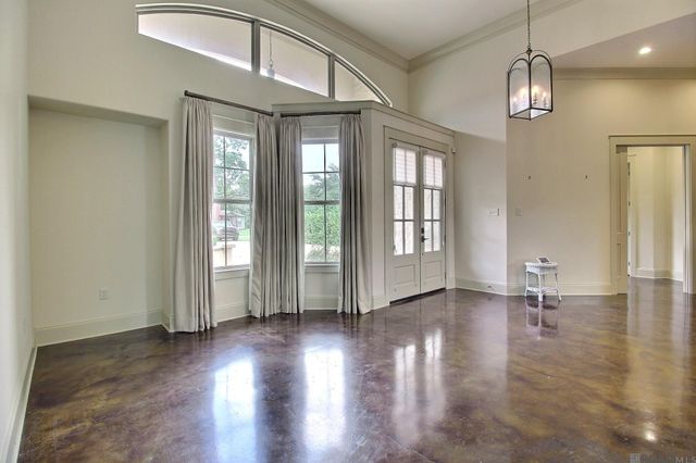 7470 Sevenoaks Ave, Baton Rouge, LA 70806