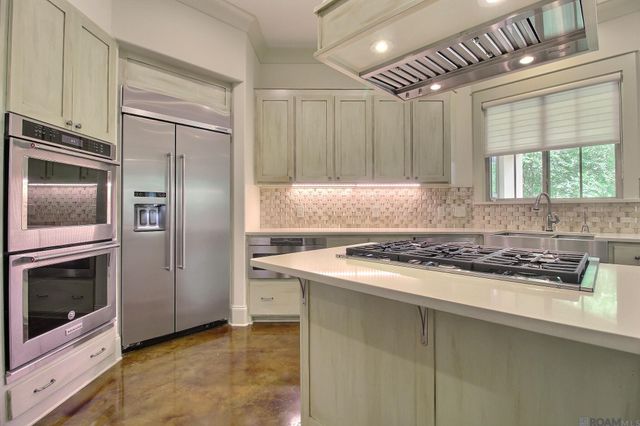 7470 Sevenoaks Ave, Baton Rouge, LA 70806