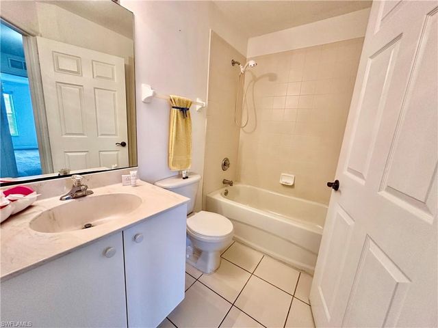 3614 Pine Oak CIR 103, Fort Myers, FL 33916