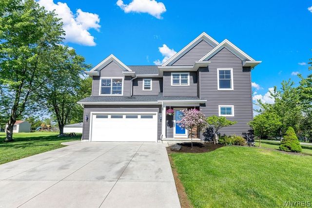 35 Lakewood Drive, Orchard Park, NY 14127