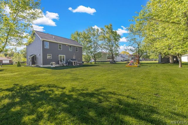 35 Lakewood Drive, Orchard Park, NY 14127