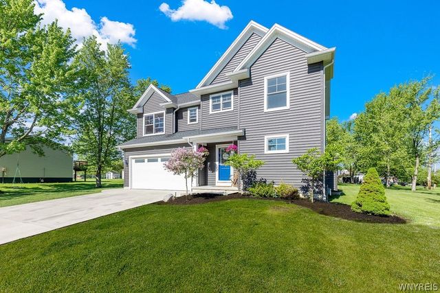 35 Lakewood Drive, Orchard Park, NY 14127