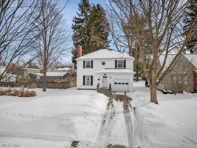 335 Melbourne Avenue, Akron, OH 44313