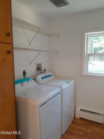 20 Orchard Road, Schodack, NY 12033