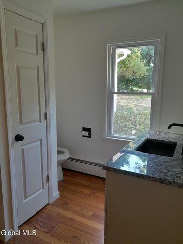 20 Orchard Road, Schodack, NY 12033