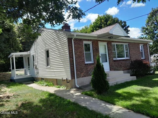 20 Orchard Road, Schodack, NY 12033