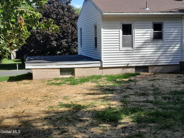 20 Orchard Road, Schodack, NY 12033