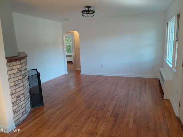 20 Orchard Road, Schodack, NY 12033