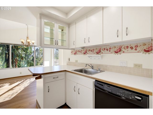 2624 Se BAYPOINT Dr 6, Vancouver, WA 98683