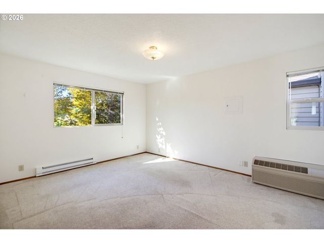 2624 Se BAYPOINT Dr 6, Vancouver, WA 98683