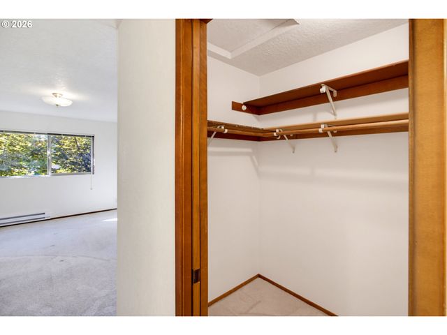2624 Se BAYPOINT Dr 6, Vancouver, WA 98683