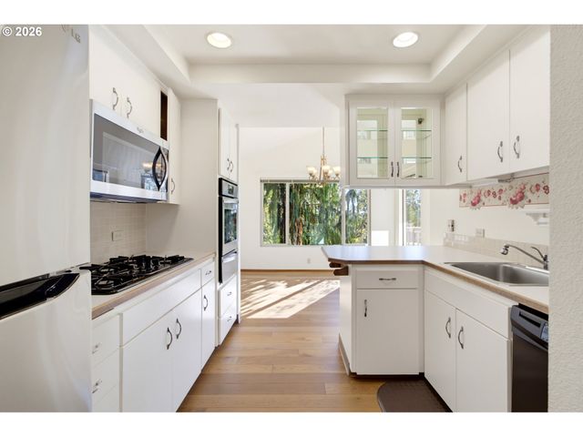 2624 Se BAYPOINT Dr 6, Vancouver, WA 98683