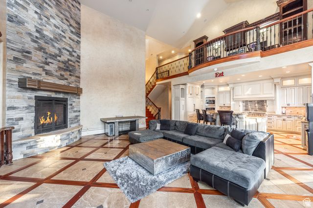 694 W CEPHUS RD, Draper, UT 84020