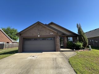 985 Culverson Ct, Clarksville, TN 37040