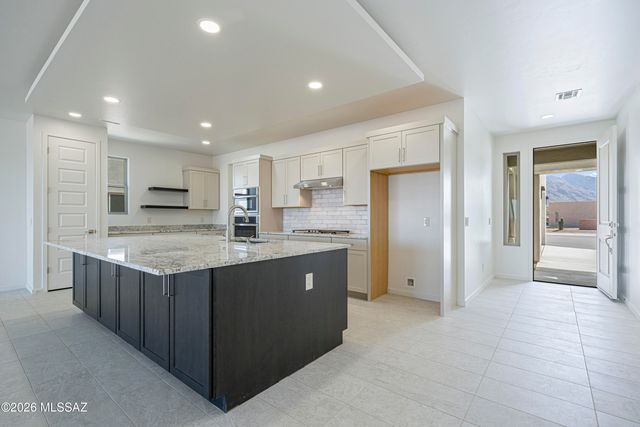 2074 W Spotted Toad Court, Tucson, AZ 85704