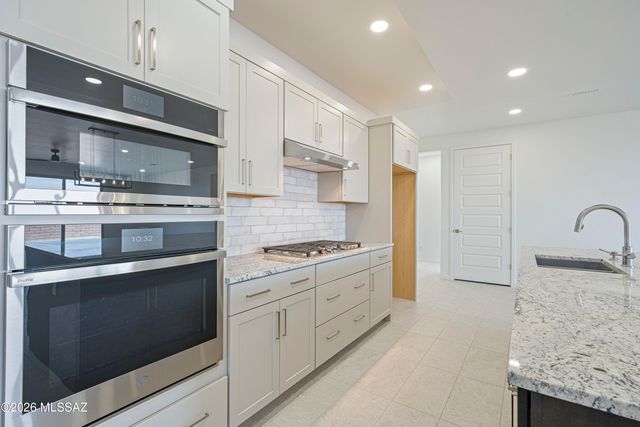 2074 W Spotted Toad Court, Tucson, AZ 85704