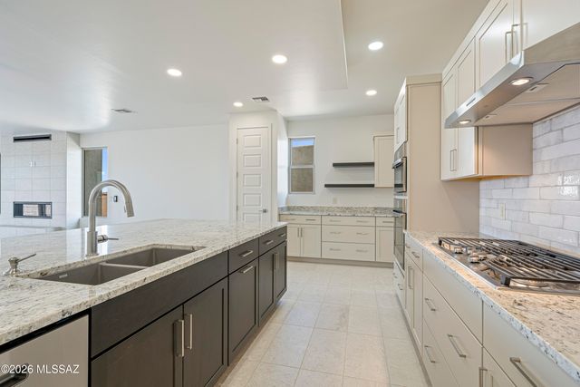 2074 W Spotted Toad Court, Tucson, AZ 85704