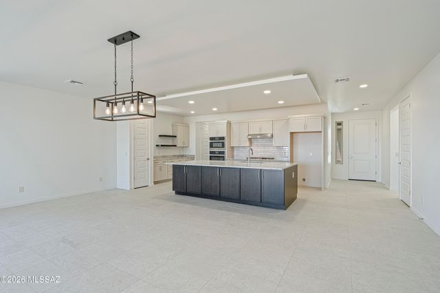 2074 W Spotted Toad Court, Tucson, AZ 85704