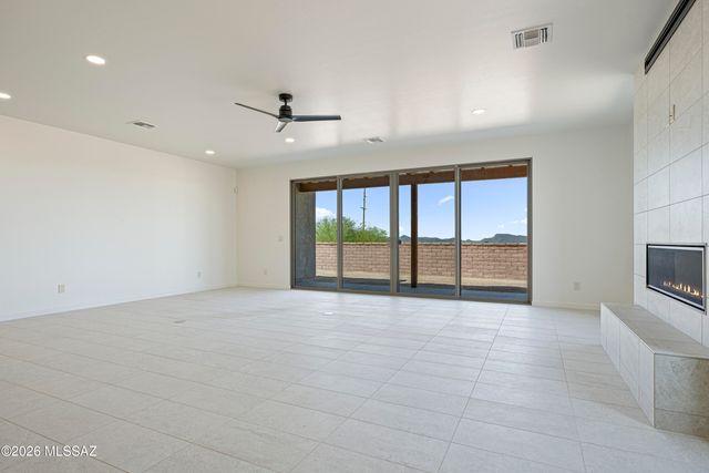 2074 W Spotted Toad Court, Tucson, AZ 85704
