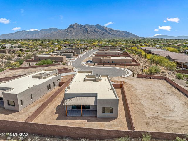 2074 W Spotted Toad Court, Tucson, AZ 85704