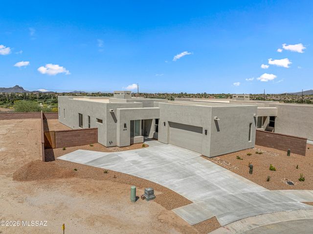 2074 W Spotted Toad Court, Tucson, AZ 85704