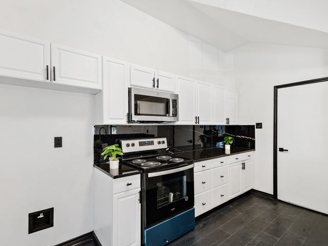 2361 Peak Street, Fort Worth, TX 76106