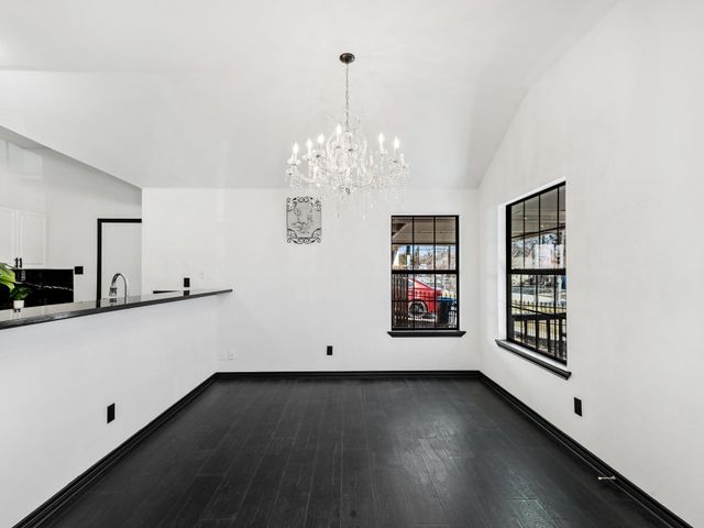 2361 Peak Street, Fort Worth, TX 76106