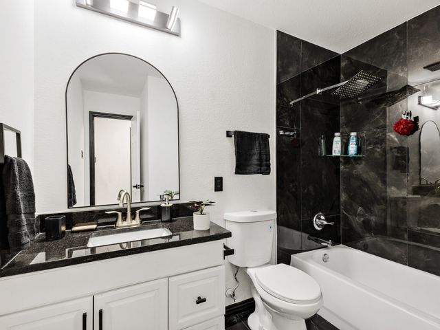 2361 Peak Street, Fort Worth, TX 76106