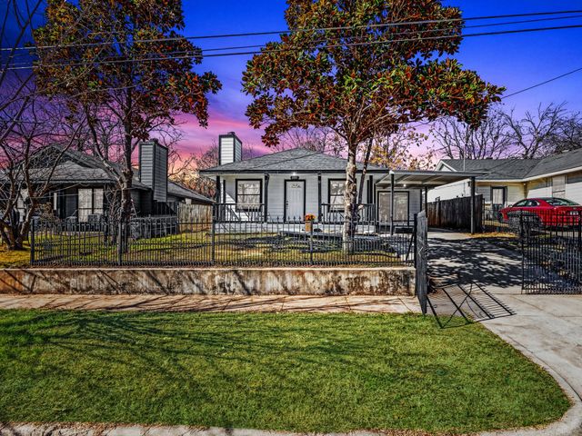 2361 Peak Street, Fort Worth, TX 76106