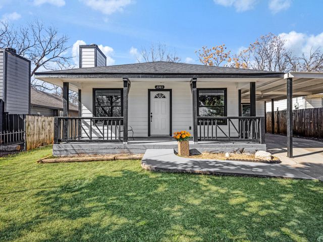 2361 Peak Street, Fort Worth, TX 76106