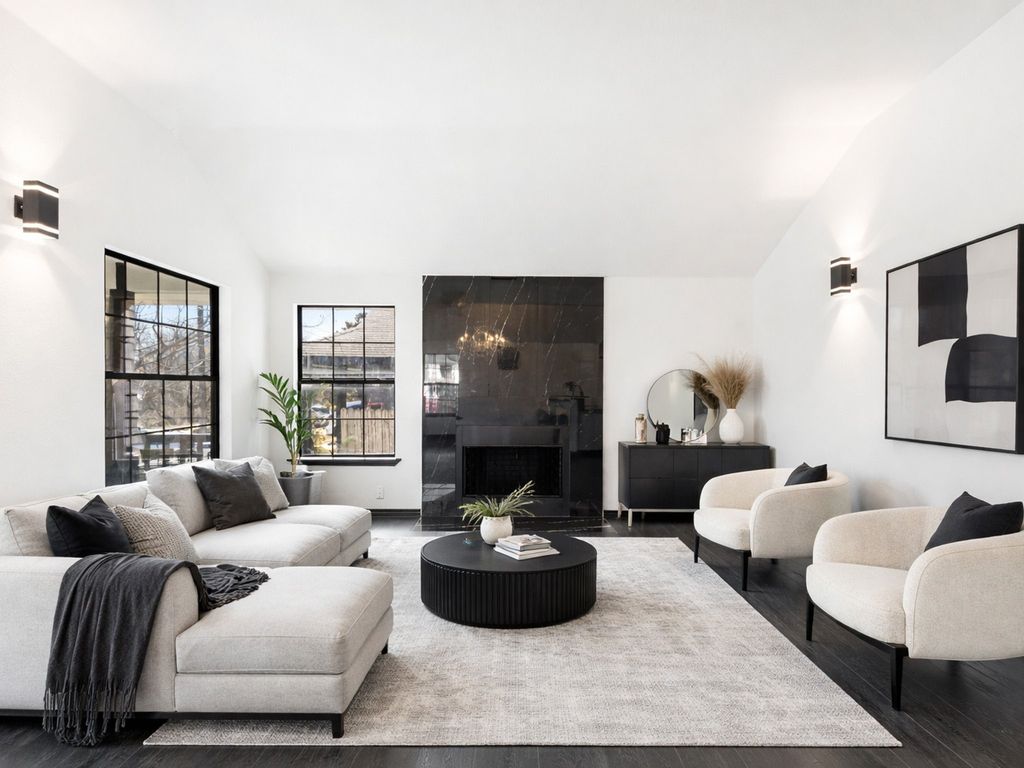 2361 Peak Street, Fort Worth, TX 76106