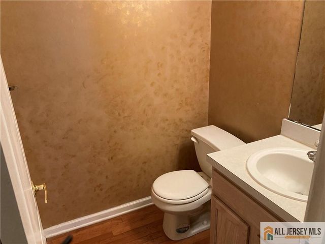 212 Hawthorne Road, North Brunswick, NJ 08902