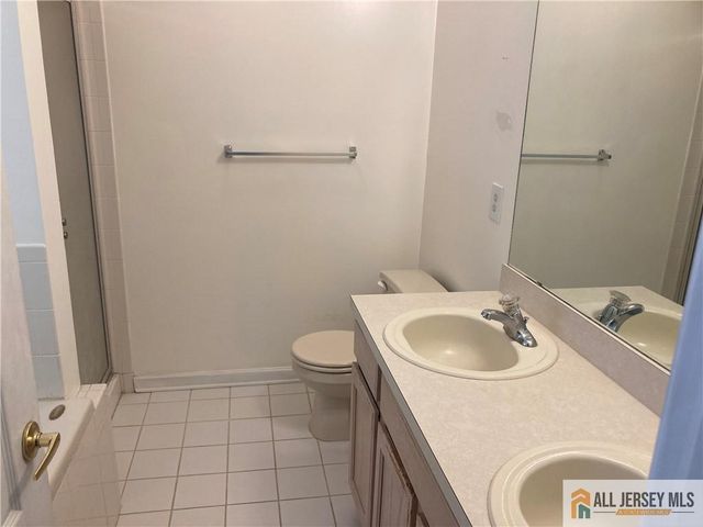 212 Hawthorne Road, North Brunswick, NJ 08902