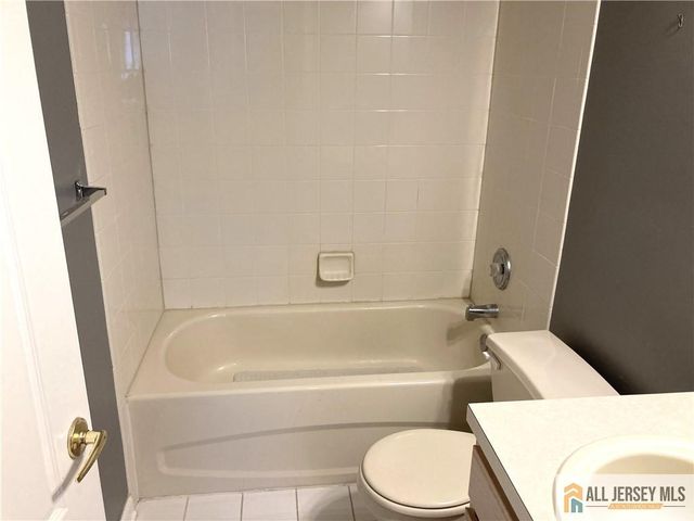 212 Hawthorne Road, North Brunswick, NJ 08902