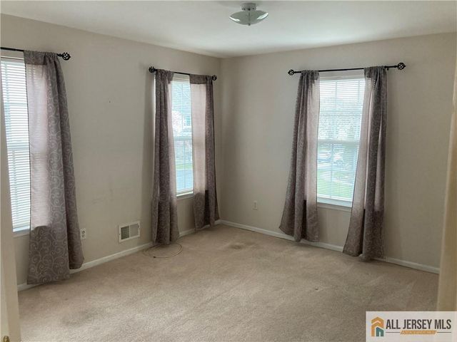 212 Hawthorne Road, North Brunswick, NJ 08902