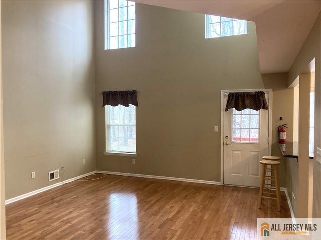 212 Hawthorne Road, North Brunswick, NJ 08902