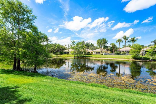8413 Cozumel Lane, Wellington, FL 33414
