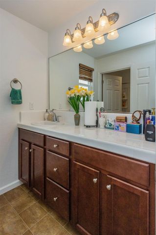 6808 W Parr Avenue, Fresno, CA 93722