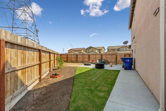 6808 W Parr Avenue, Fresno, CA 93722