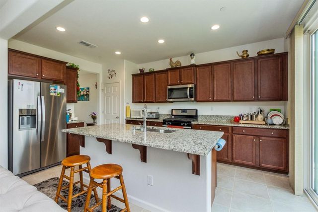 6808 W Parr Avenue, Fresno, CA 93722