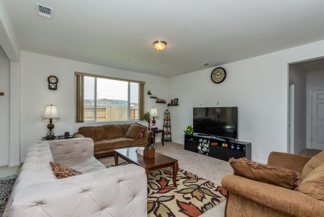 6808 W Parr Avenue, Fresno, CA 93722