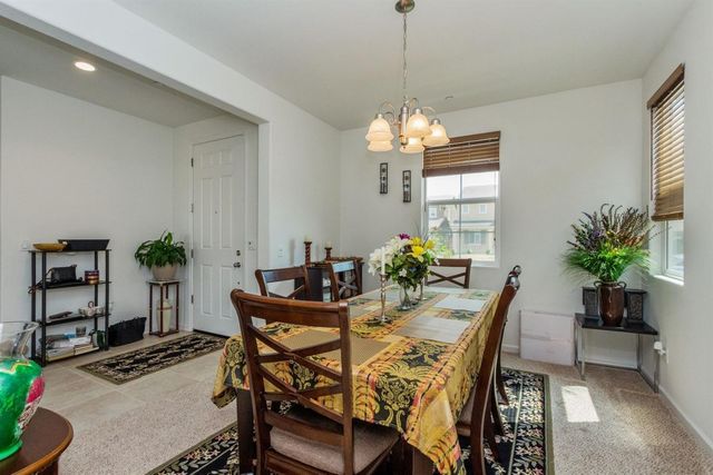 6808 W Parr Avenue, Fresno, CA 93722