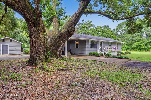22107 Spence Street, Pass Christian, MS 39571