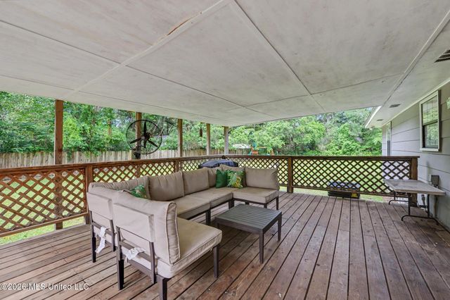 22107 Spence Street, Pass Christian, MS 39571