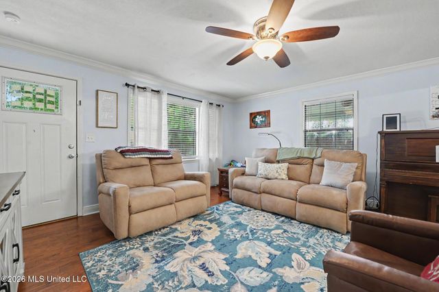 22107 Spence Street, Pass Christian, MS 39571