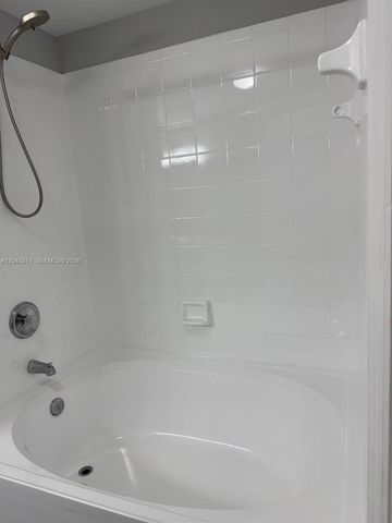 100 SW 117th Terrace 2207, Pembroke Pines, FL 33025