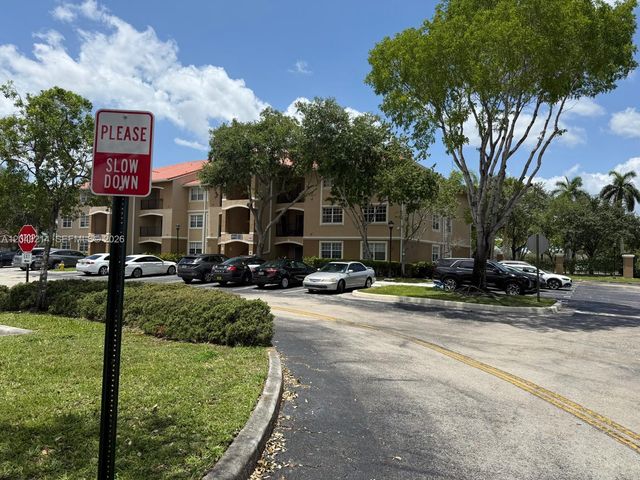 100 SW 117th Terrace 2207, Pembroke Pines, FL 33025