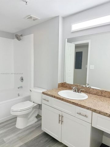 100 SW 117th Terrace 2207, Pembroke Pines, FL 33025